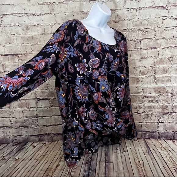 A Pea In The Pod Navy Paisley Long Sleeve Blouse - Picture 2 of 10